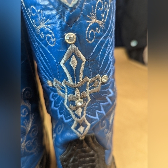 El General Boots women's Sz 7.5B Black Python vamp, blue pigskin shaft with rhin - Picture 6 of 14